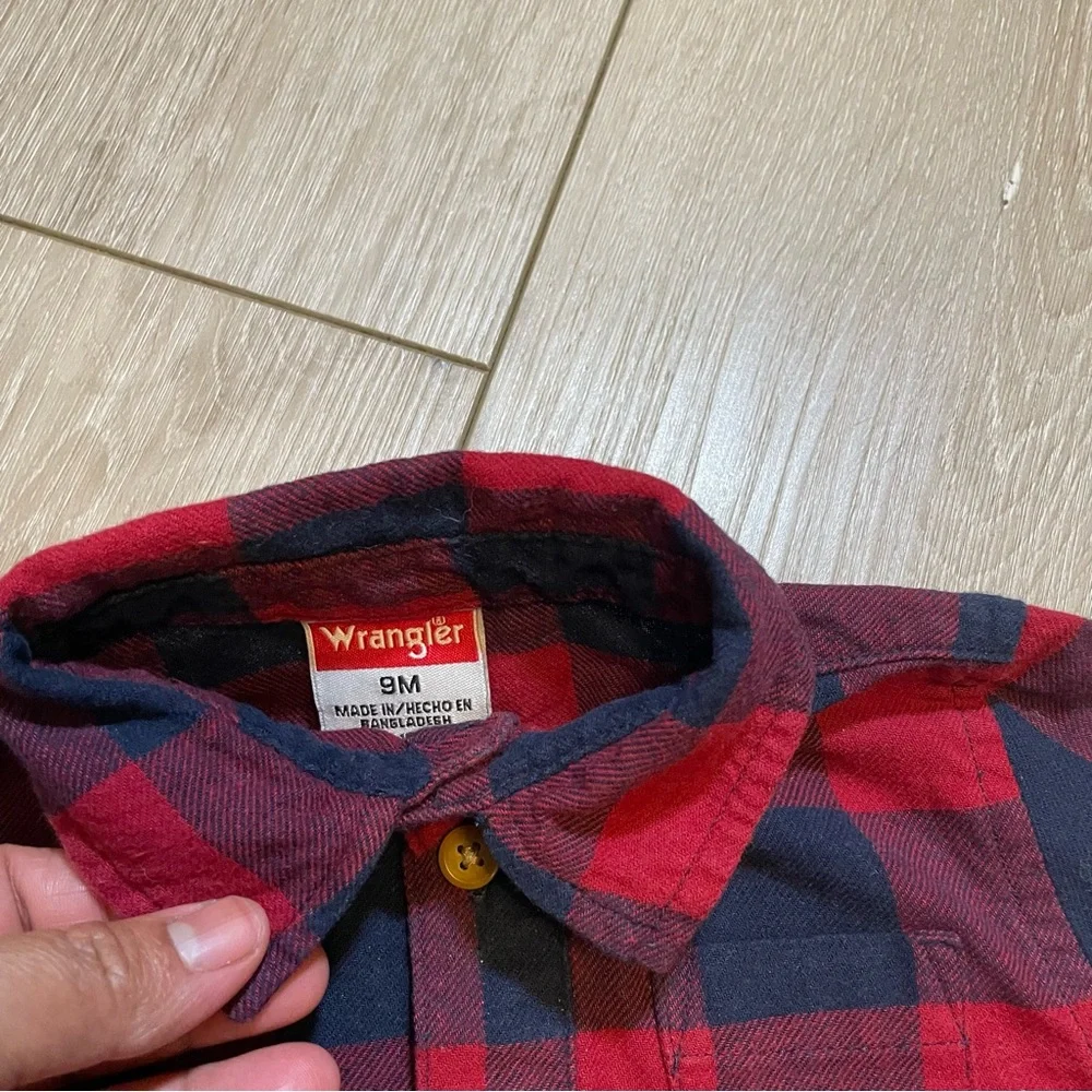 Wrangler Baby Red Blue Plaid Long Sleeve Onesie & Khaki Joggers Set 9 M Holiday‎